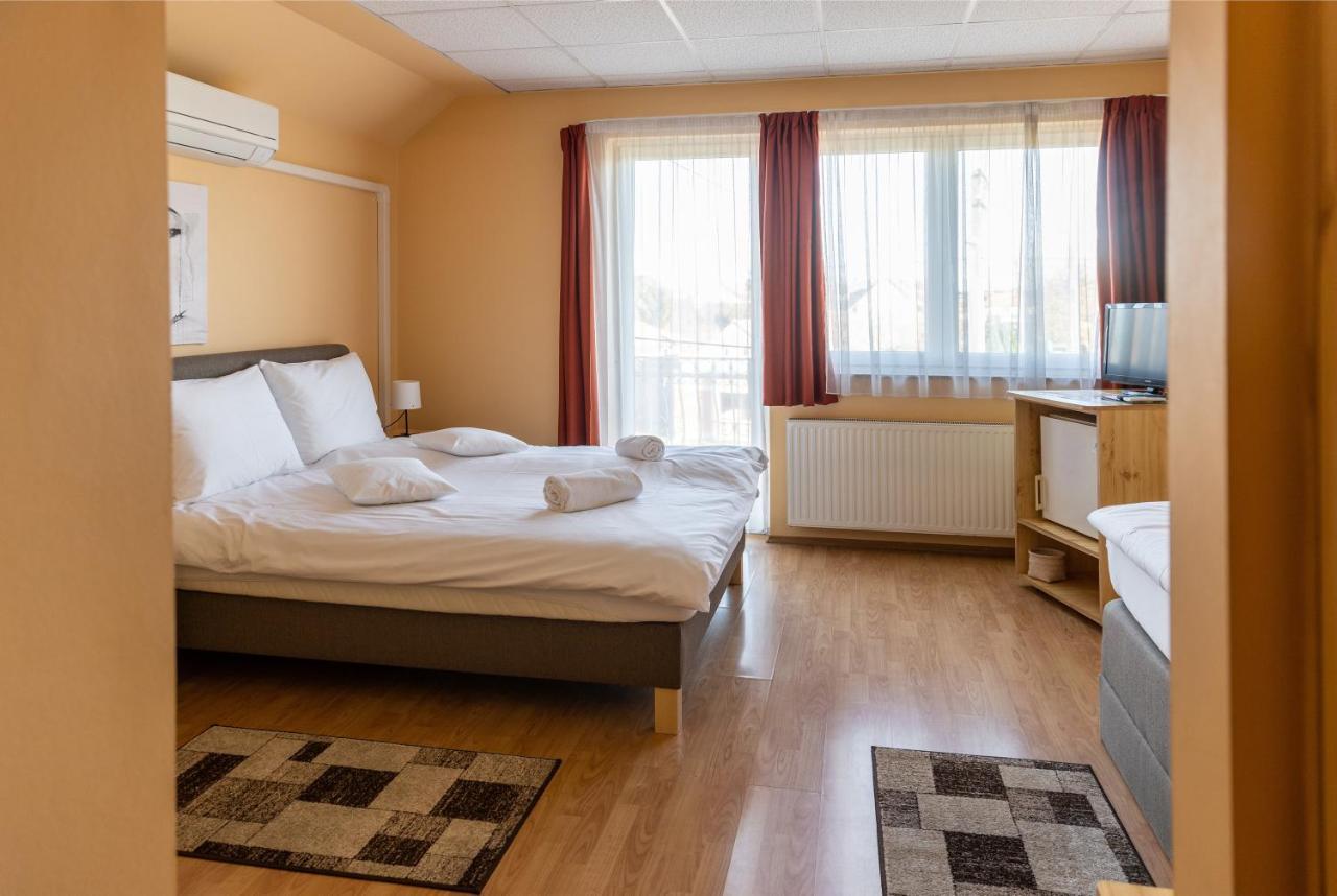 Hotel Betli Panzió Zalaegerszeg Exterior foto
